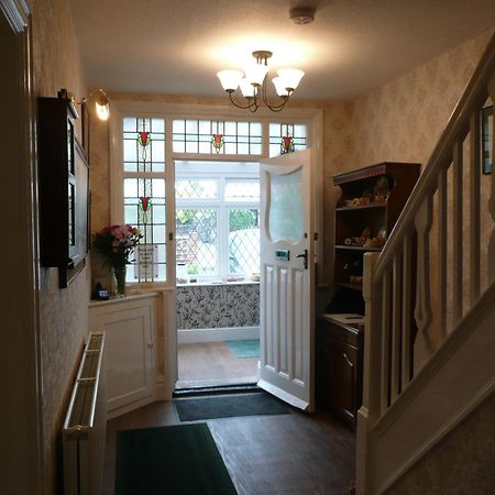 Cherry Blossom Guest House Уитби Екстериор снимка
