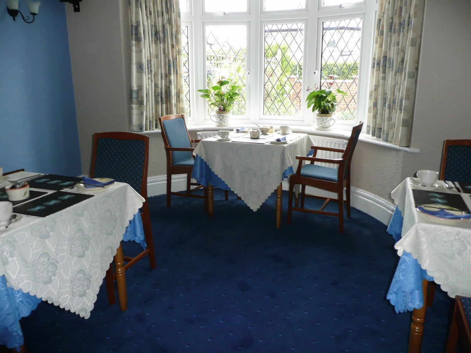 Cherry Blossom Guest House Уитби Екстериор снимка
