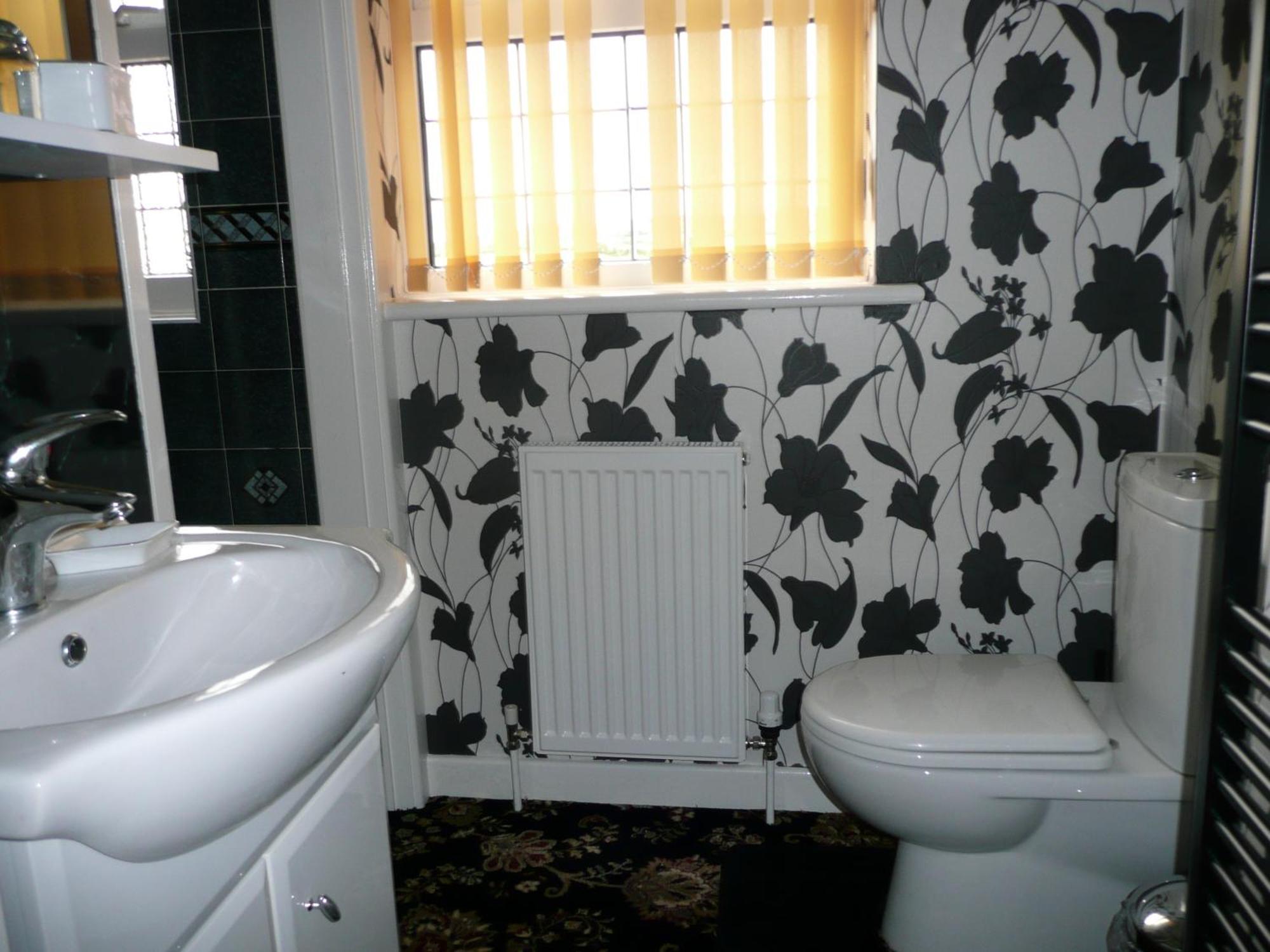 Cherry Blossom Guest House Уитби Екстериор снимка