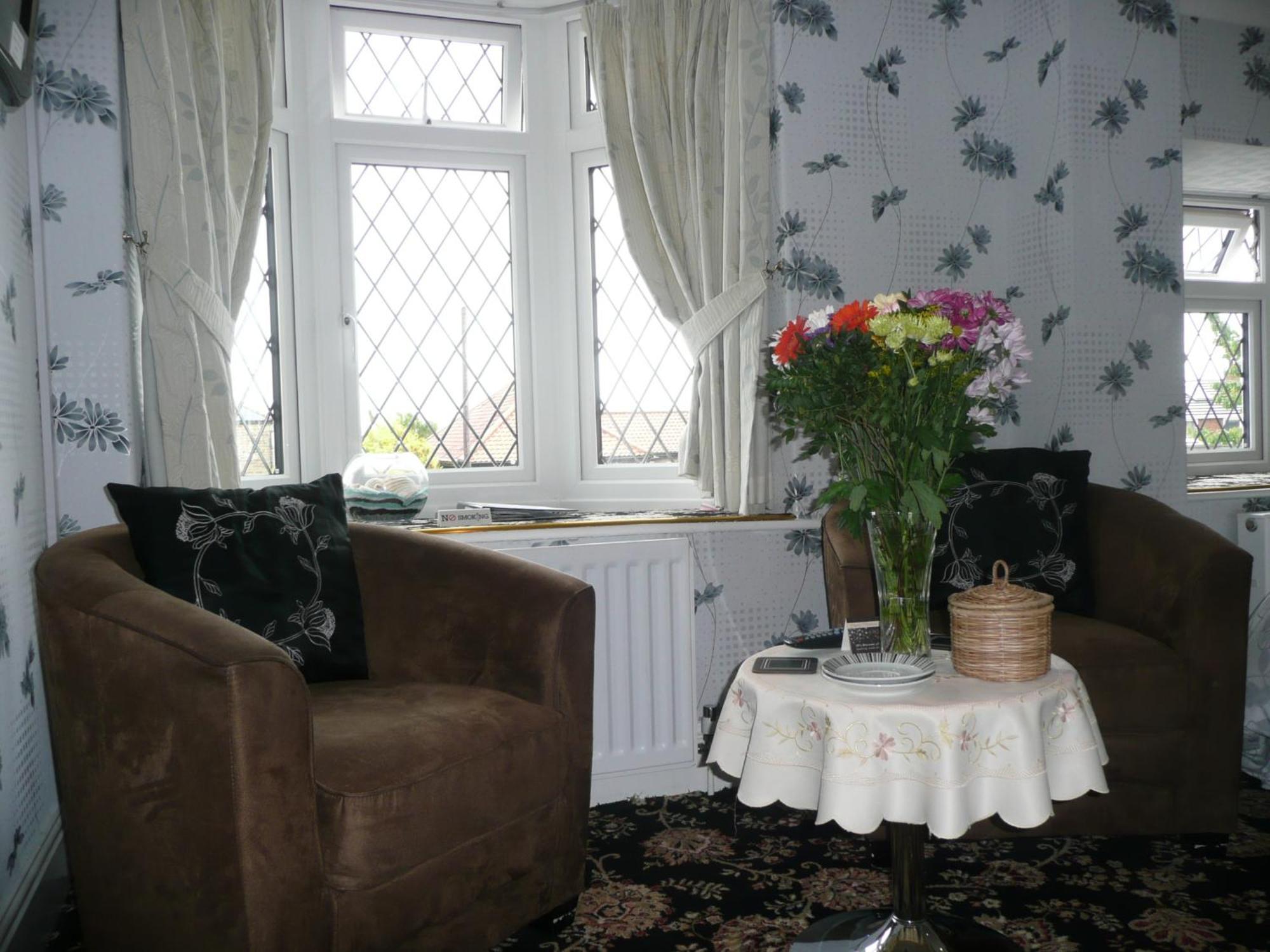 Cherry Blossom Guest House Уитби Екстериор снимка