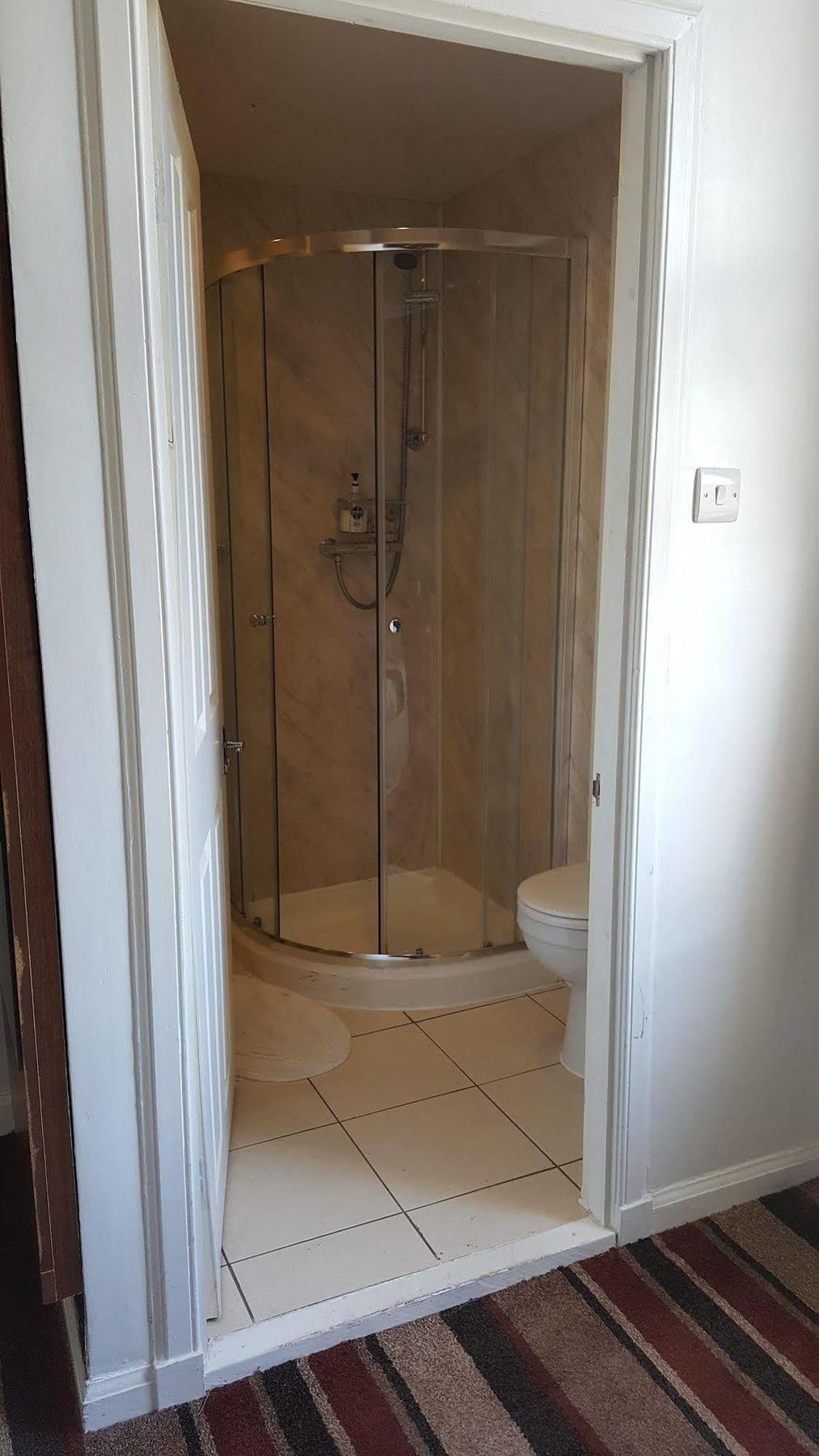 Cherry Blossom Guest House Уитби Екстериор снимка