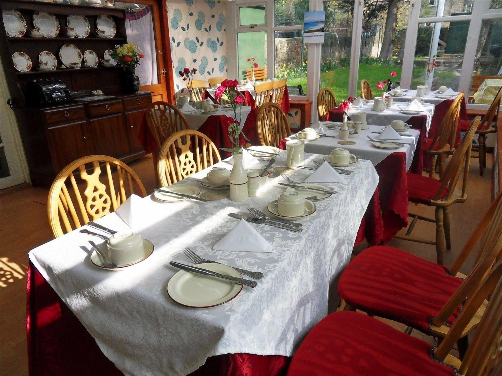 Cherry Blossom Guest House Уитби Екстериор снимка