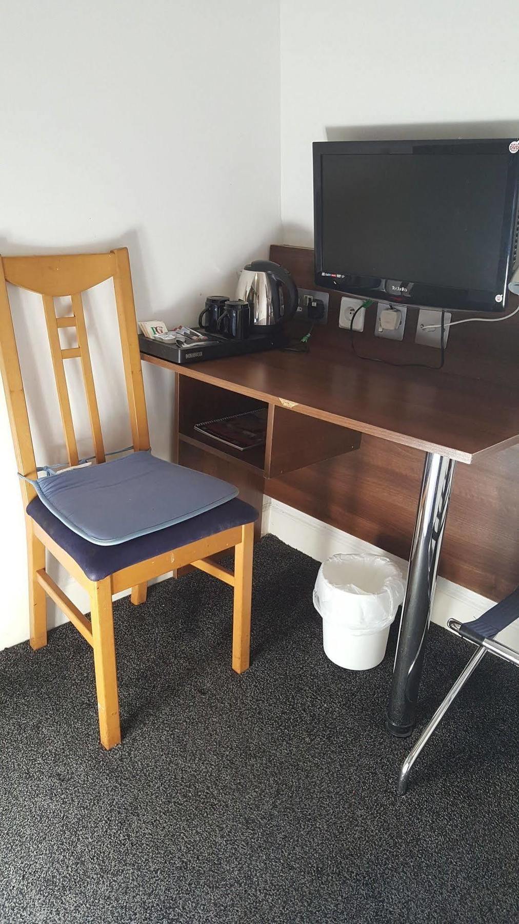 Cherry Blossom Guest House Уитби Екстериор снимка
