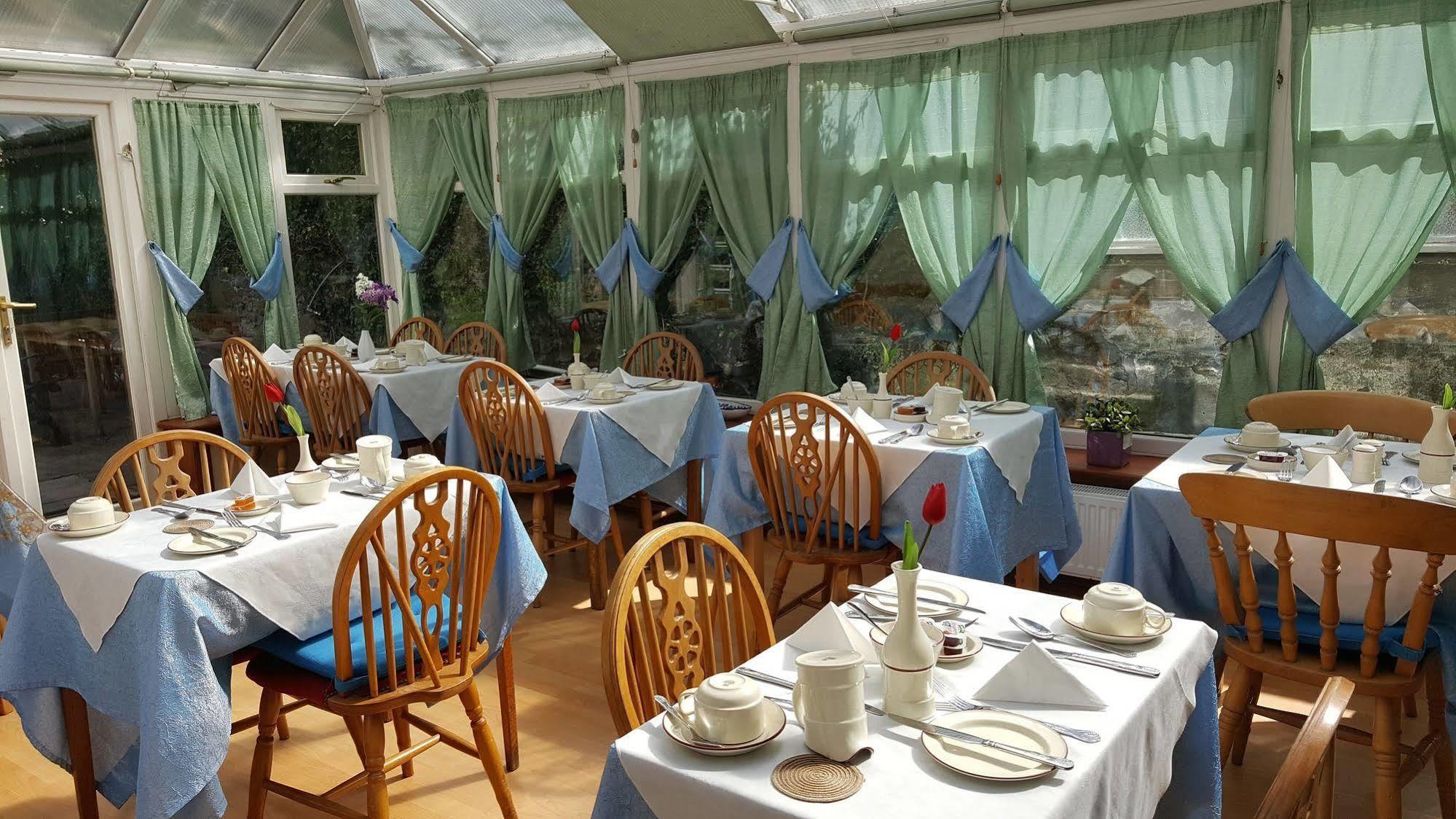 Cherry Blossom Guest House Уитби Екстериор снимка