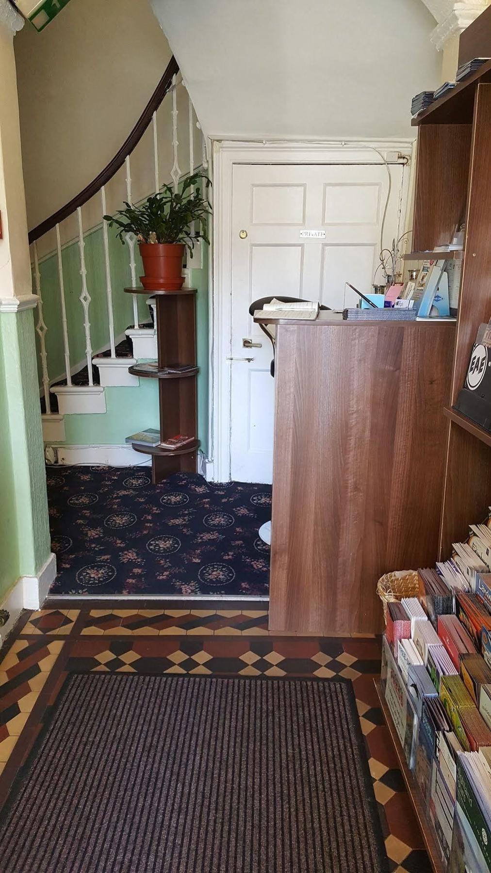 Cherry Blossom Guest House Уитби Екстериор снимка